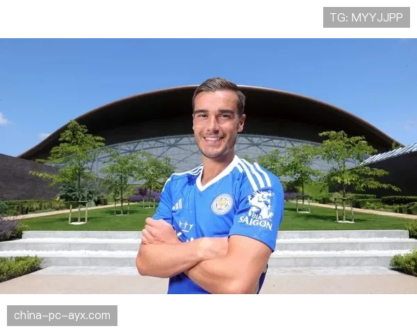 官方：莱斯特城后卫法斯因膝盖手术提前告别本赛季