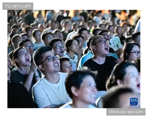 消息:“我的主队”观赛活动在全国20城同步举行,数千球迷齐聚线下第二现场 消息:“我的主队”观赛活动在全国20城同步举行,数千球迷齐聚线下第二现场